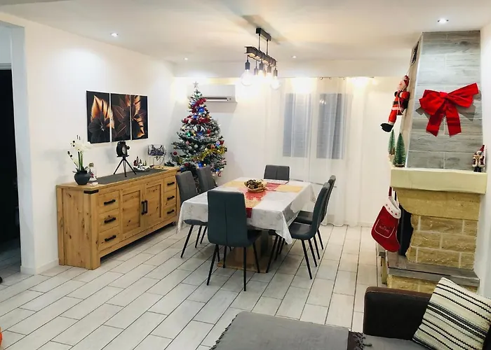 Magnifique Villa Avec Cheminee *